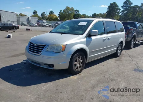 2010 Chrysler Town & Country Touring из США, поврежденный, VIN 2A4RR5D14AR324471